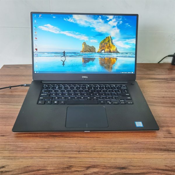 Dell XPS 15-9570